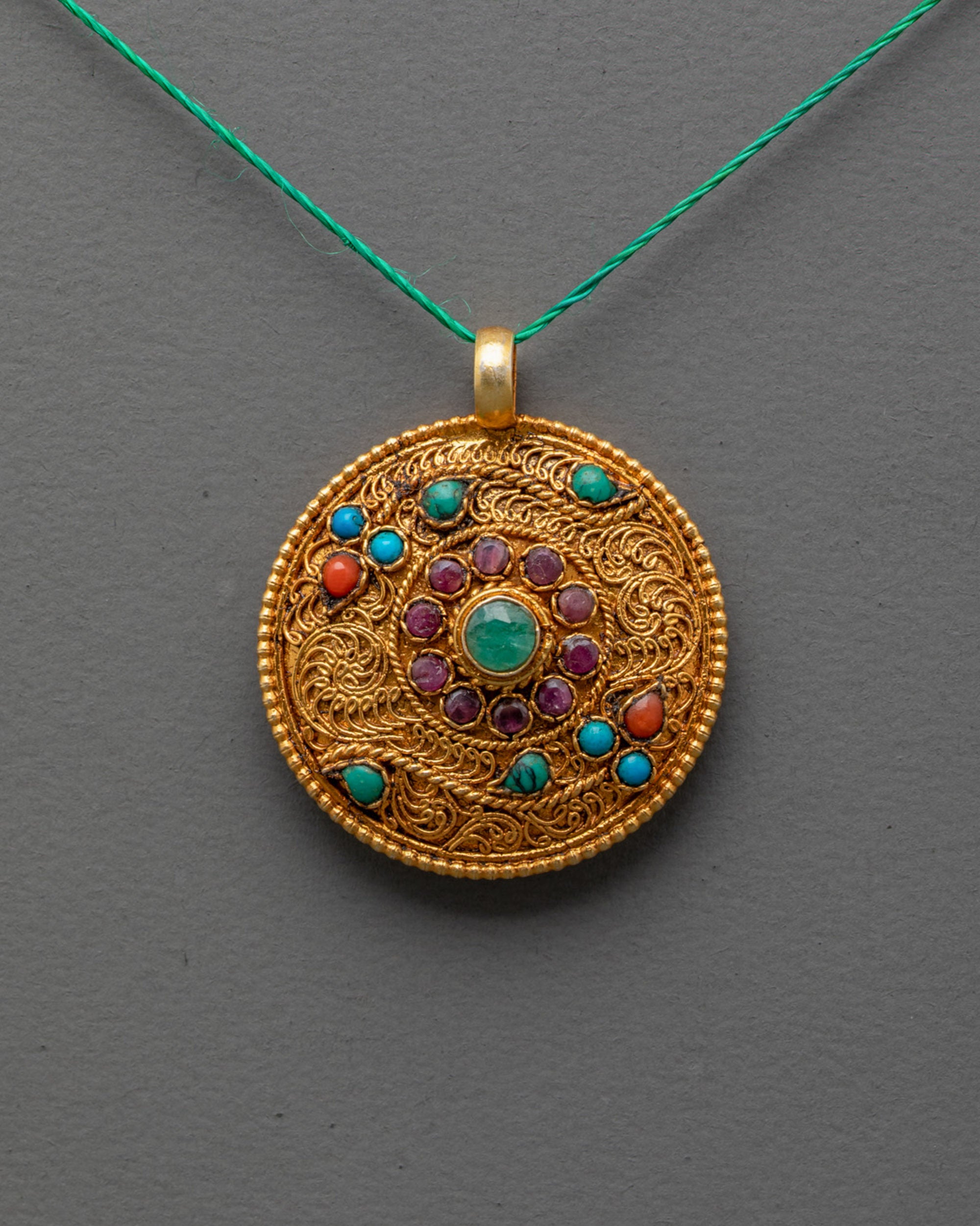 Gold-Plated Round Locket Necklace | Unique Jewelry