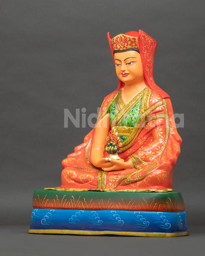 Gompopa Statue