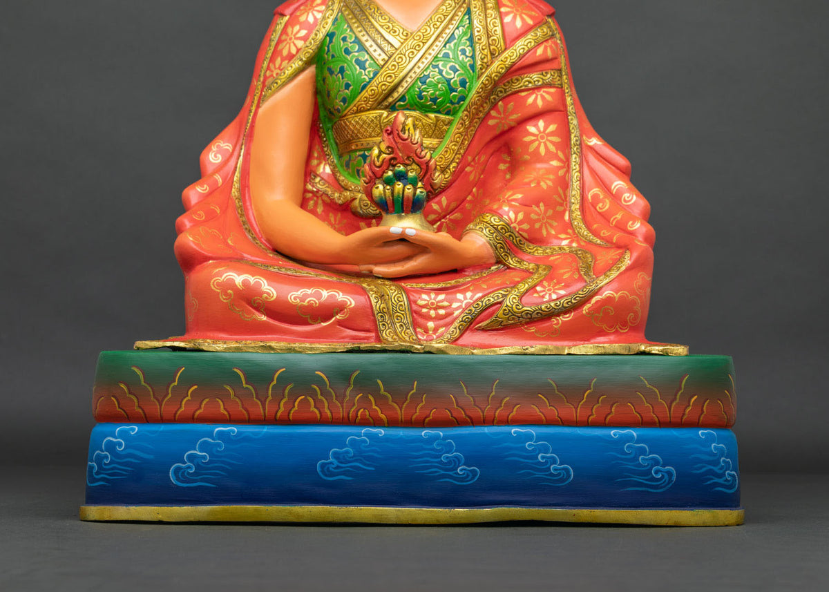 Gompopa Statue