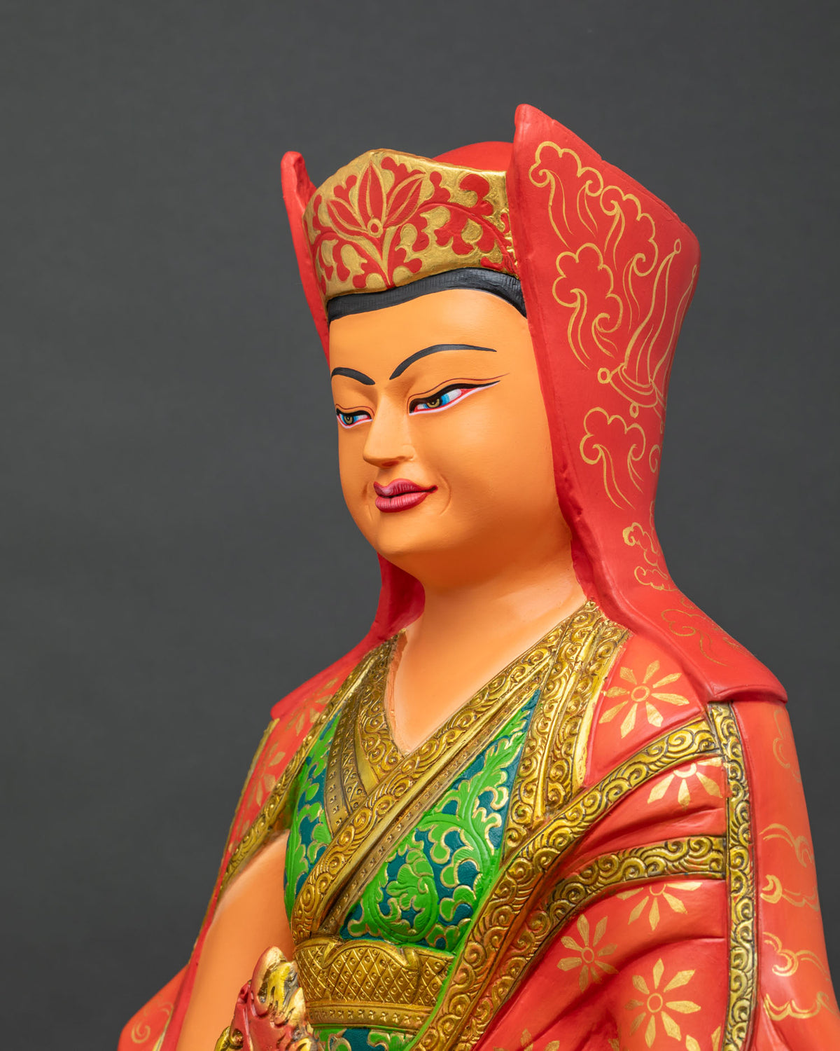 Gompopa Statue