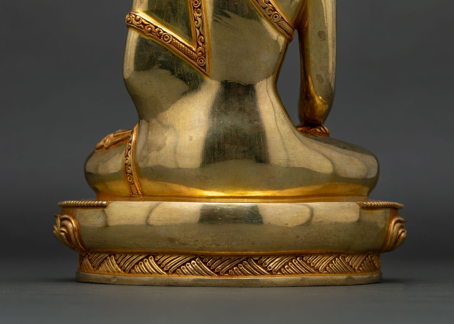 Mitrugpa Statue