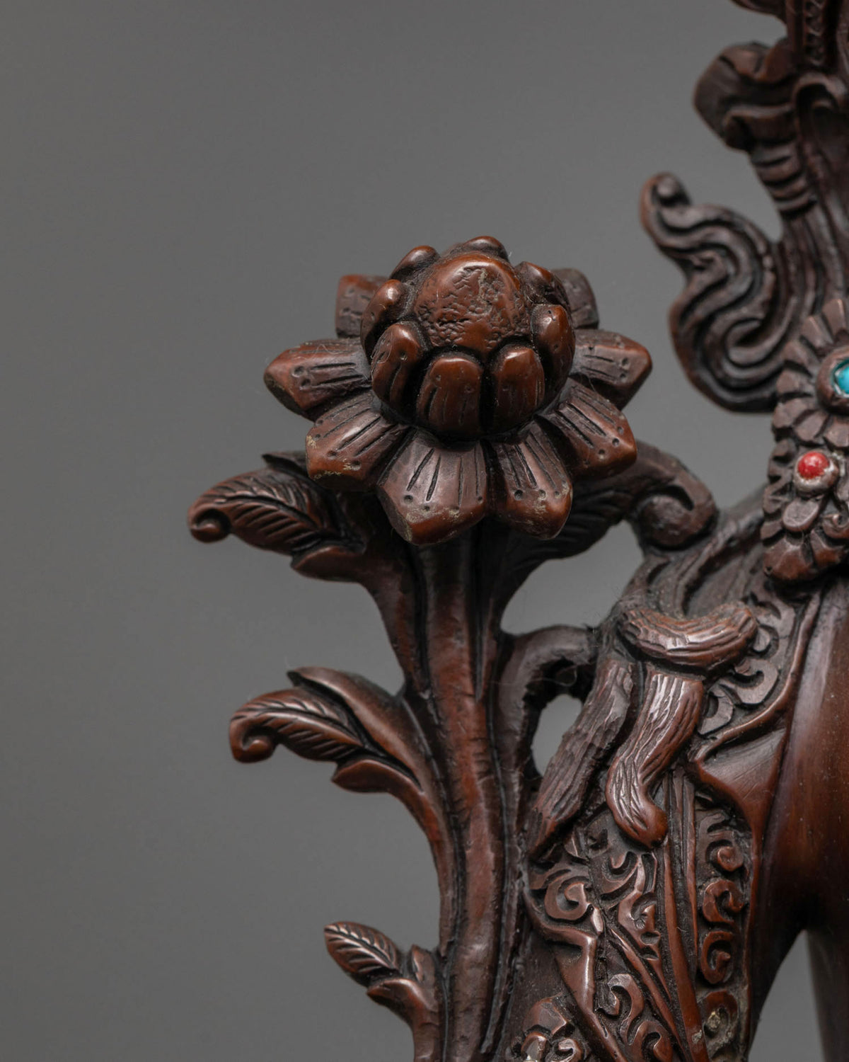 Oxidized Green Tara Statue: Perfect for Meditation