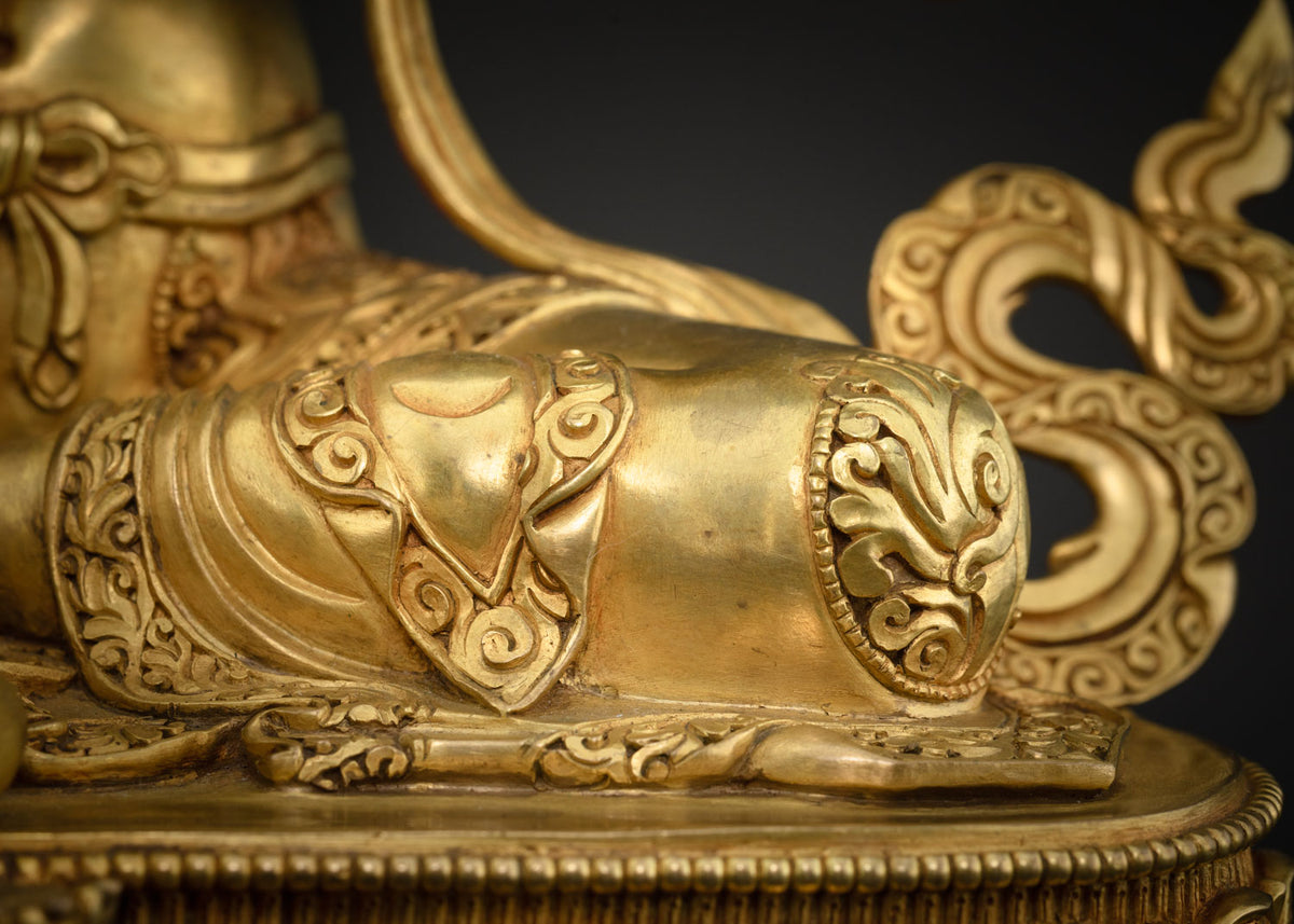 Luxurious Green Tara Statue: A Masterpiece for Spiritual Practitioners