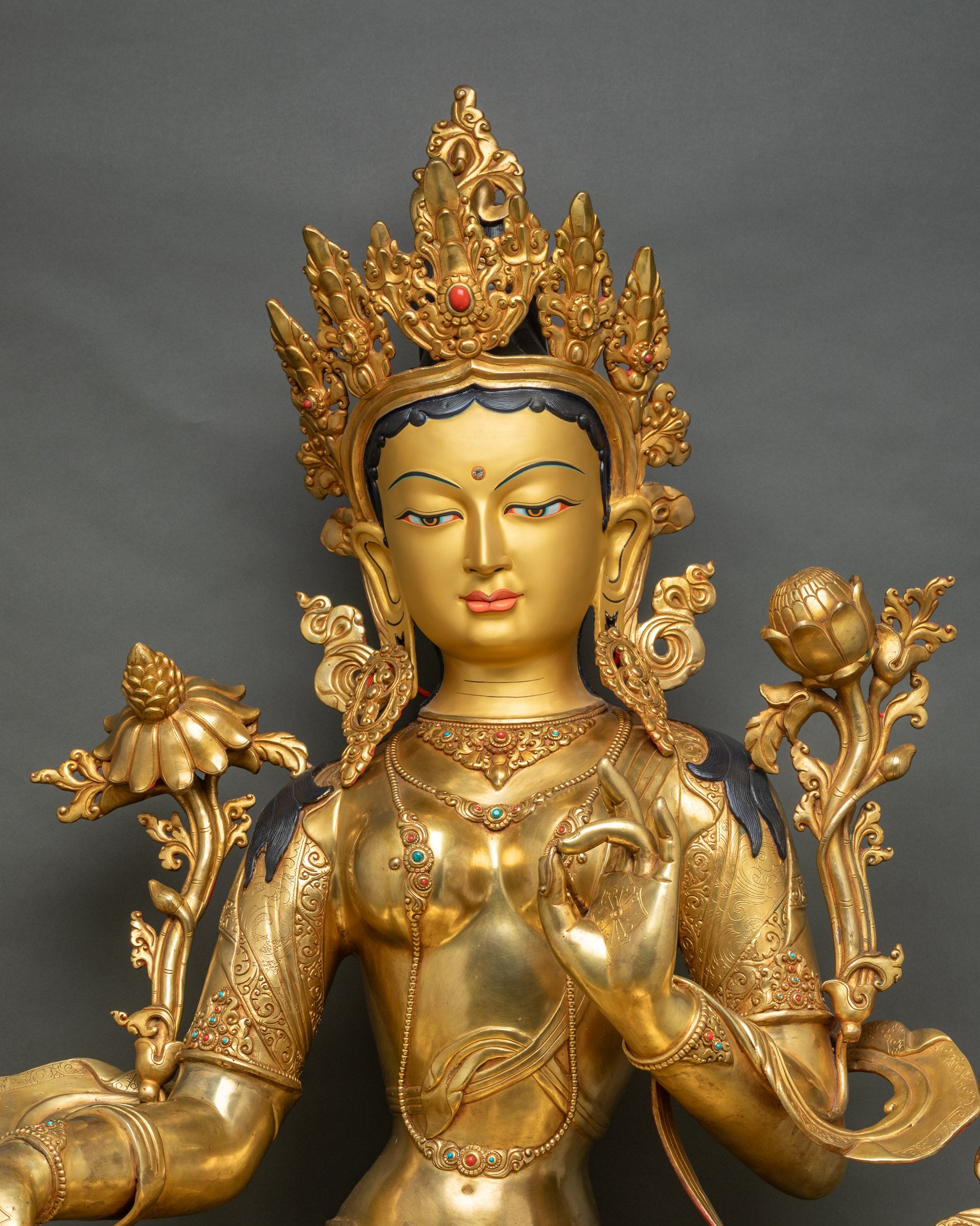 Green Tara Statue Close-Up – Copper Body, Fire-Gilded Details & Lotus Pedestal