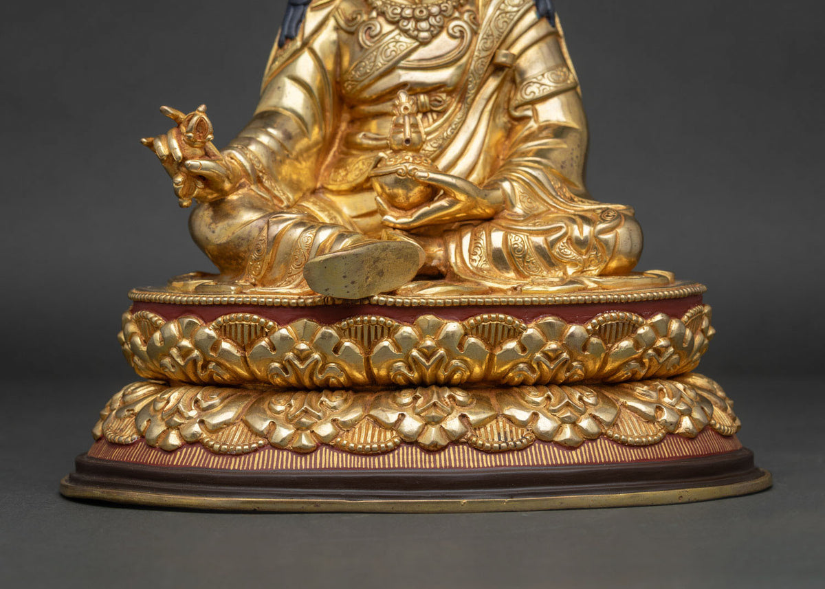 Guru Rinpoche Statue