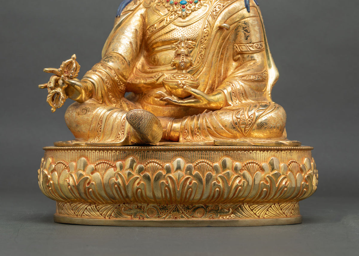 Guru Rinpoche Statue