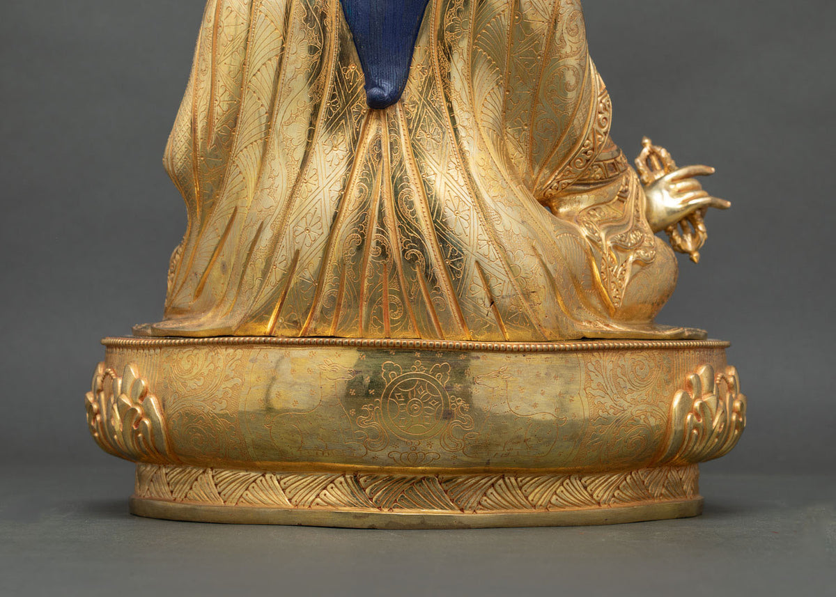 Guru Rinpoche Statue