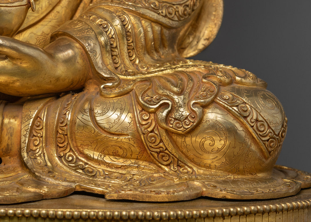 Traditional Artwork of Guru Rinpoche Statue