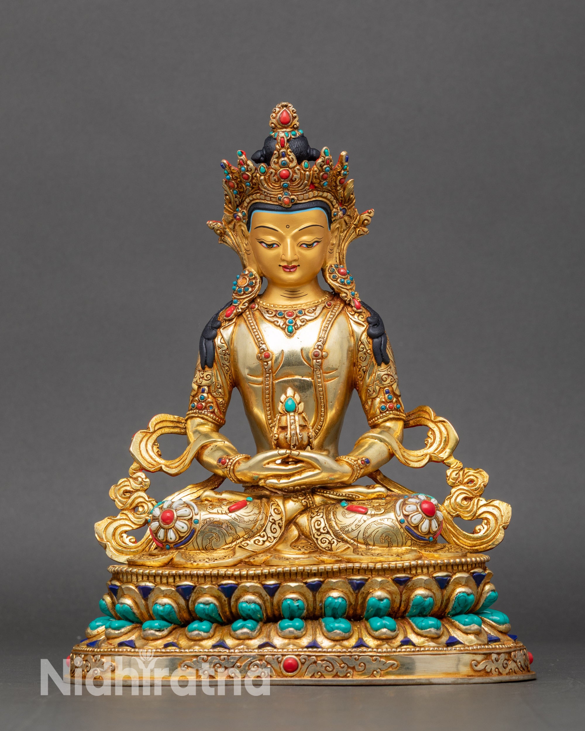 Handcrafted Bodhisattva Amitayus Statue in copper with fire gold gilding, front view