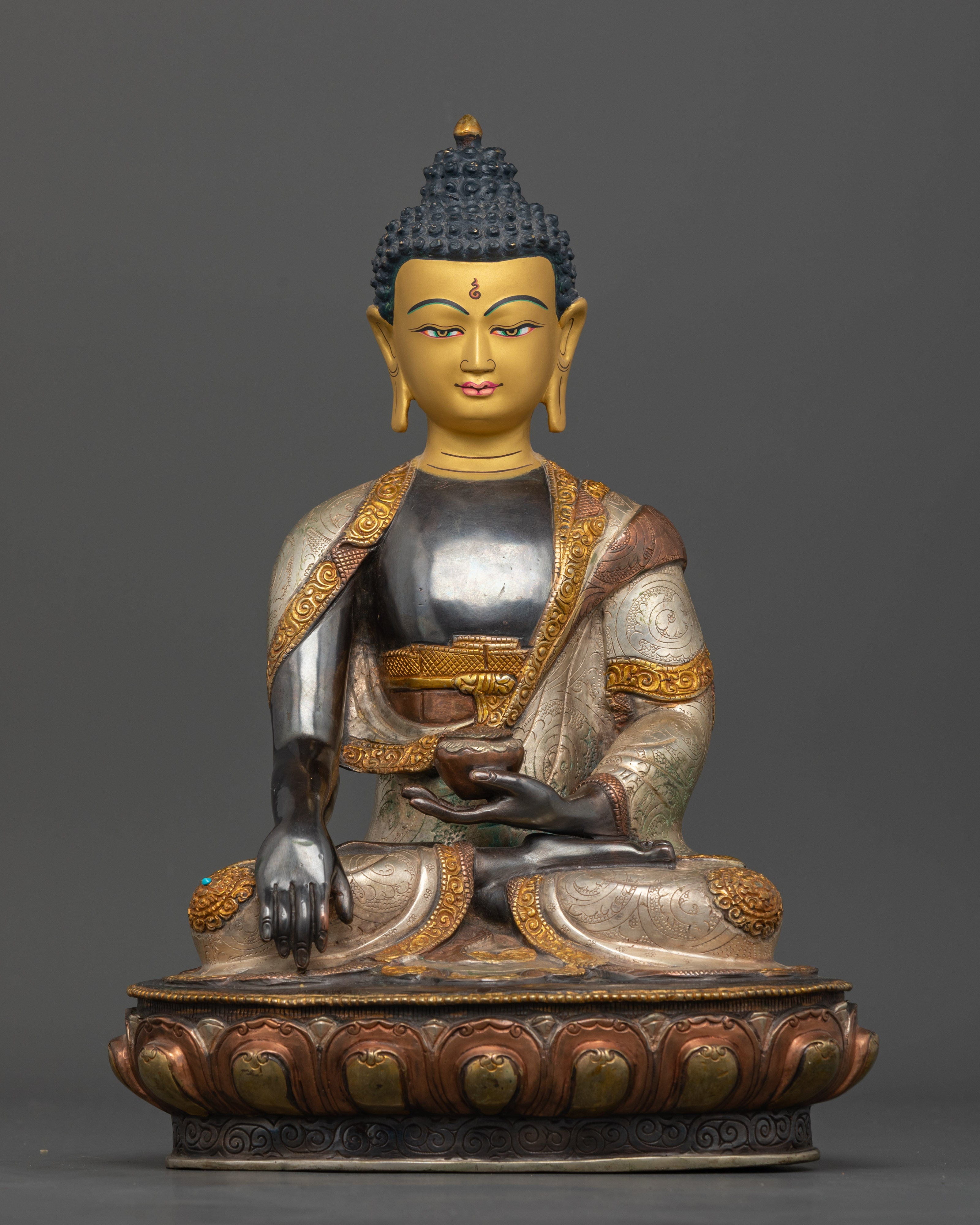 Himalayan Historical Buddha Sakyamuni statue, gold fire-gilded Nepalese altar art