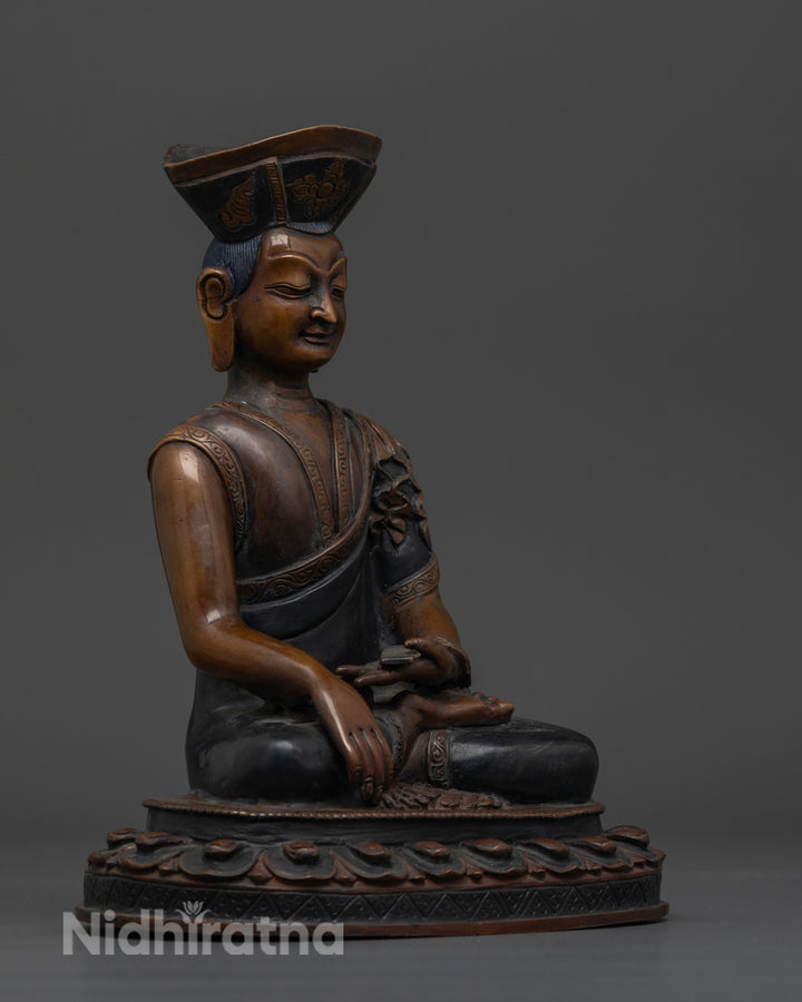 Karmapa Statue: Tibetan Buddhist Art