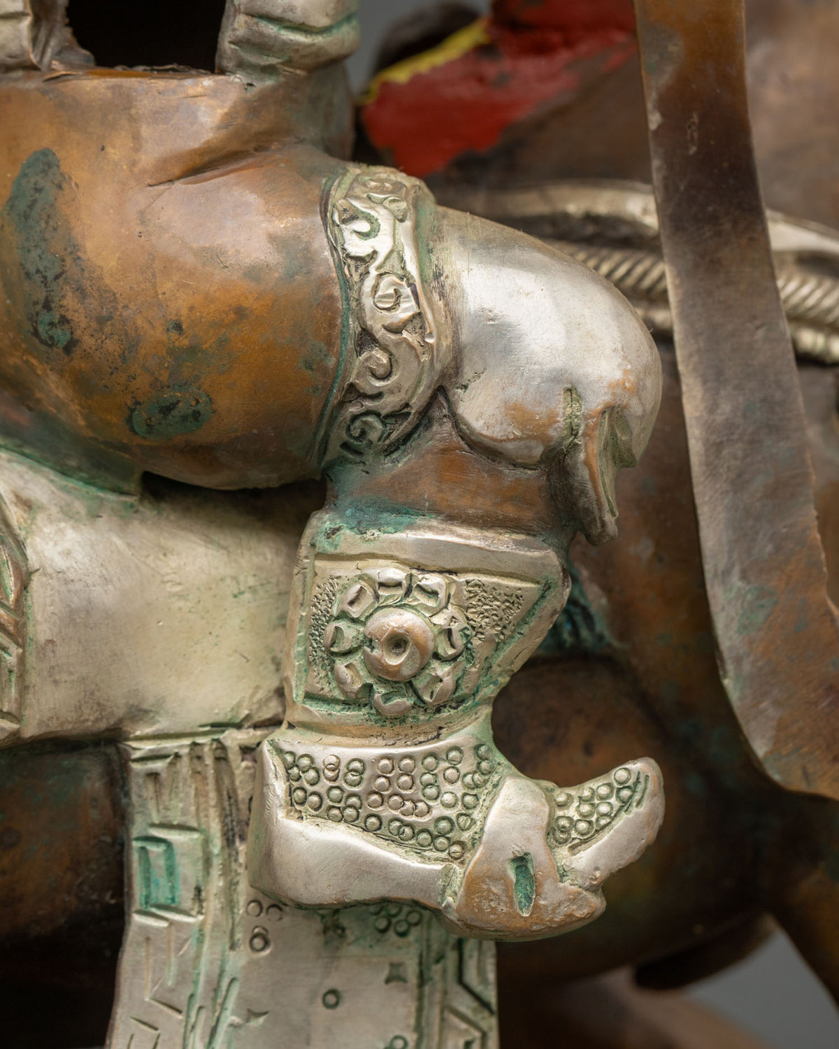 Oxidized King Gesar Statue | Traditional Tibetan Warrior Artwork