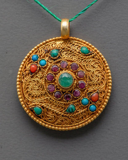 Gold-Plated Round Locket Necklace | Unique Jewelry