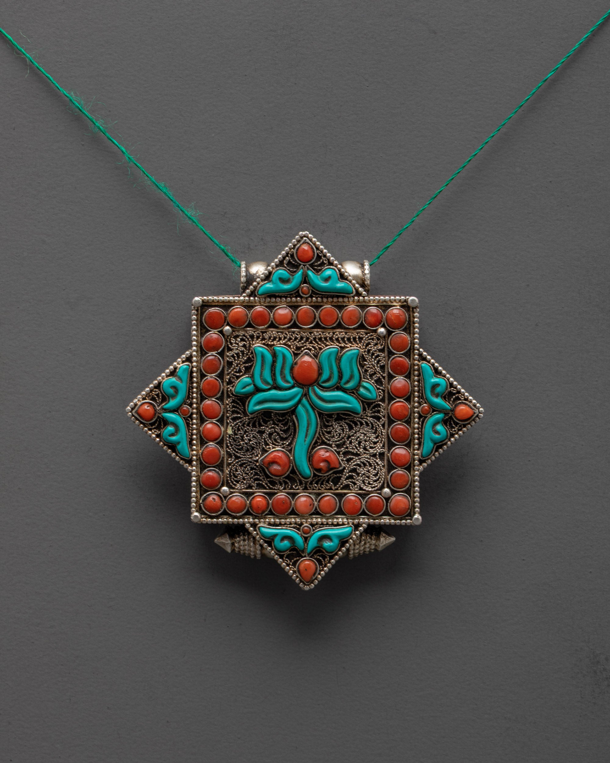 Lotus Desgin Locket with Filigree Design