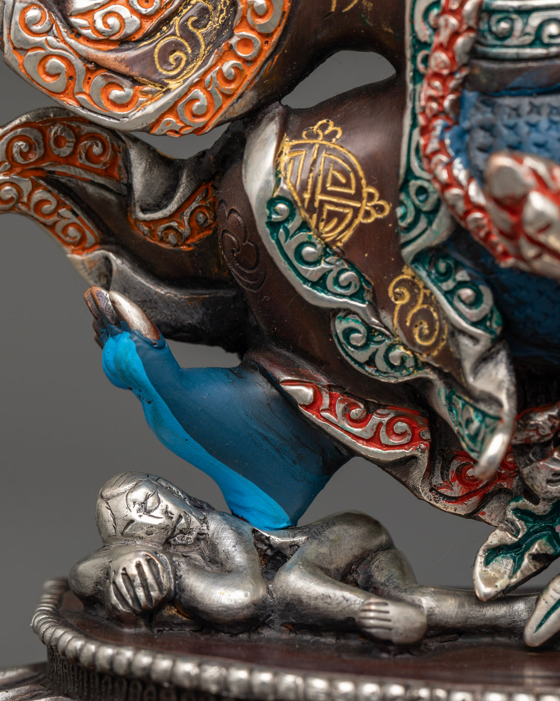 Mahakala Bernagchen Statue: Fierce Protector of the Buddhist Path