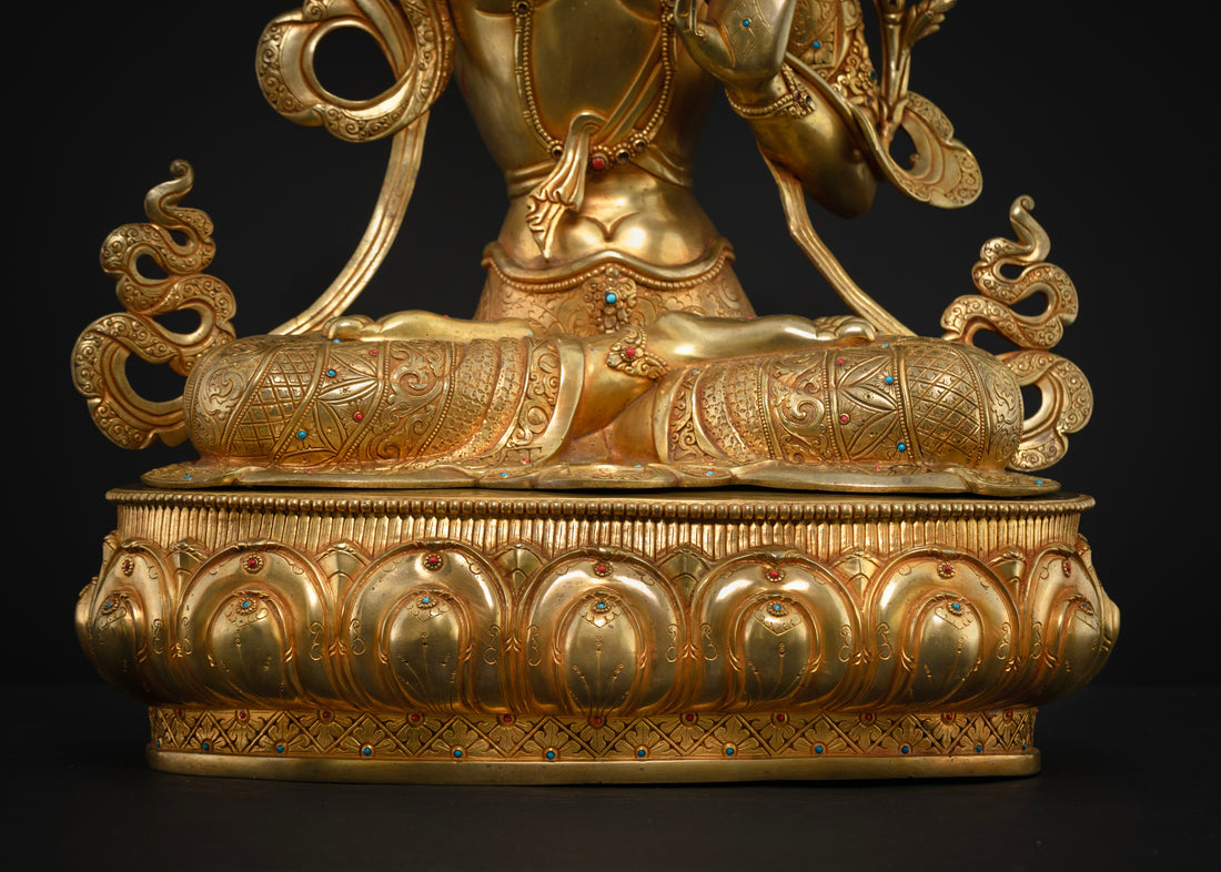 Manjushri Bodhisattva Statue: Perfect for Prayer