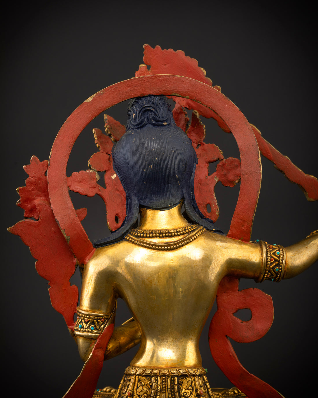 Manjushri in Splendor: A Statue Embellished with Gems