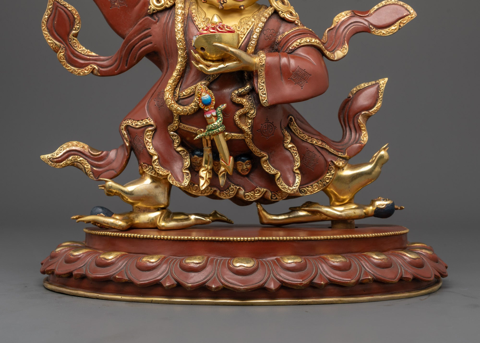 Rear angle of Mahakala Bernagchen Statue highlighting detailed robe carvings