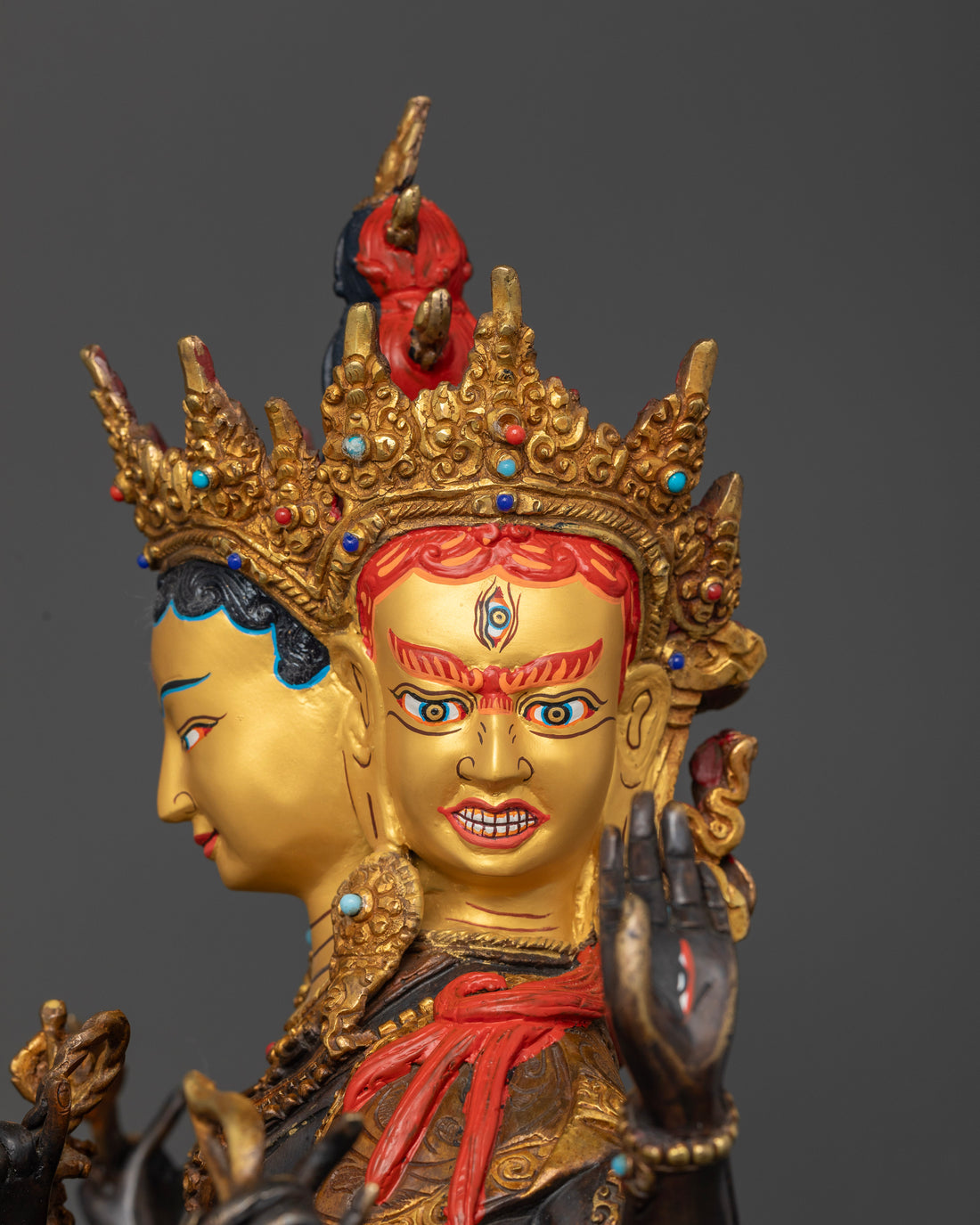 Namgyalma: The Golden-Faced Protector of Timeless Triumph