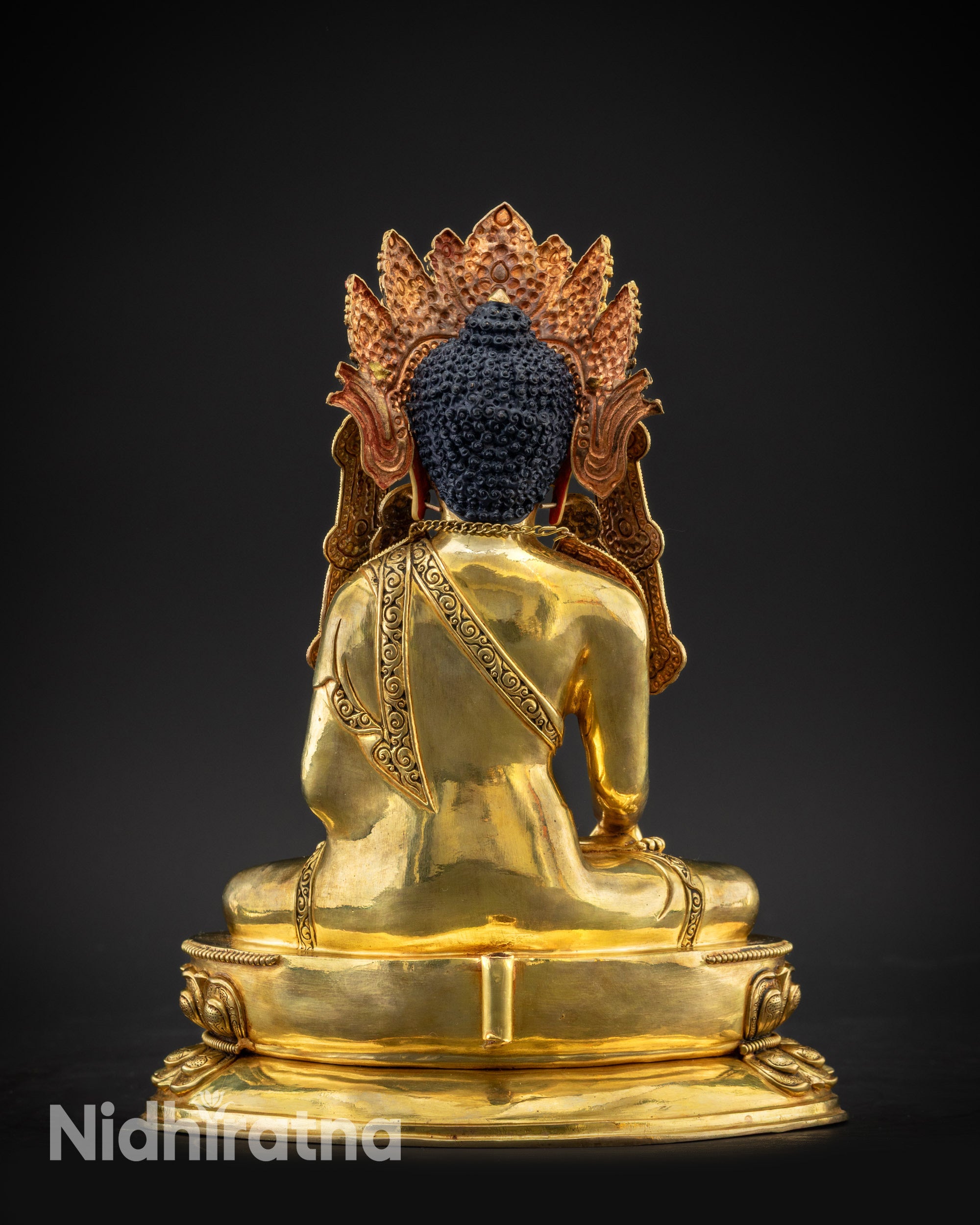 Regular back view of handcrafted Jowo Rinpoche Buddha statue without halo
