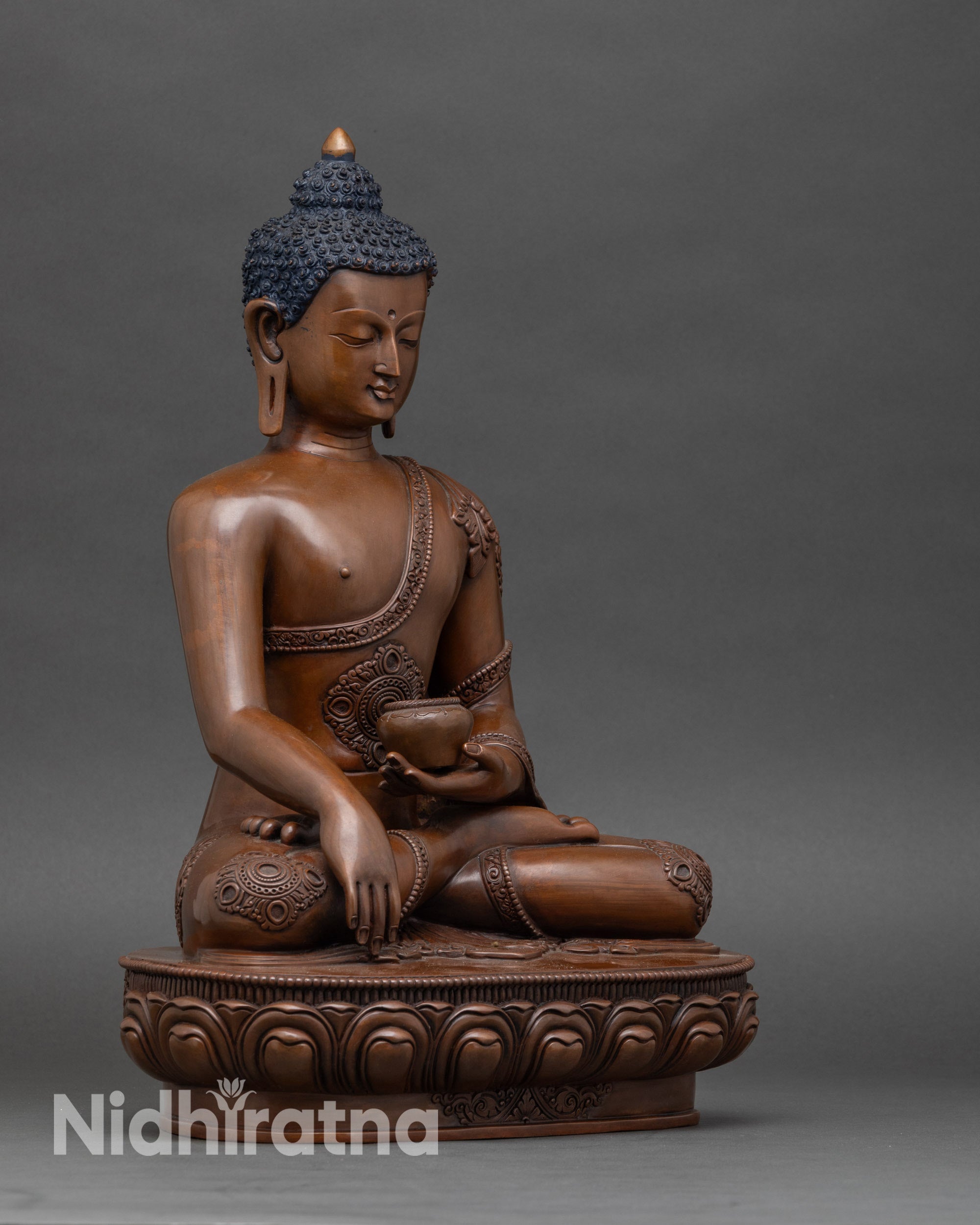 Right-side view of Gautama Buddha statue, antique-style copper meditation altar art