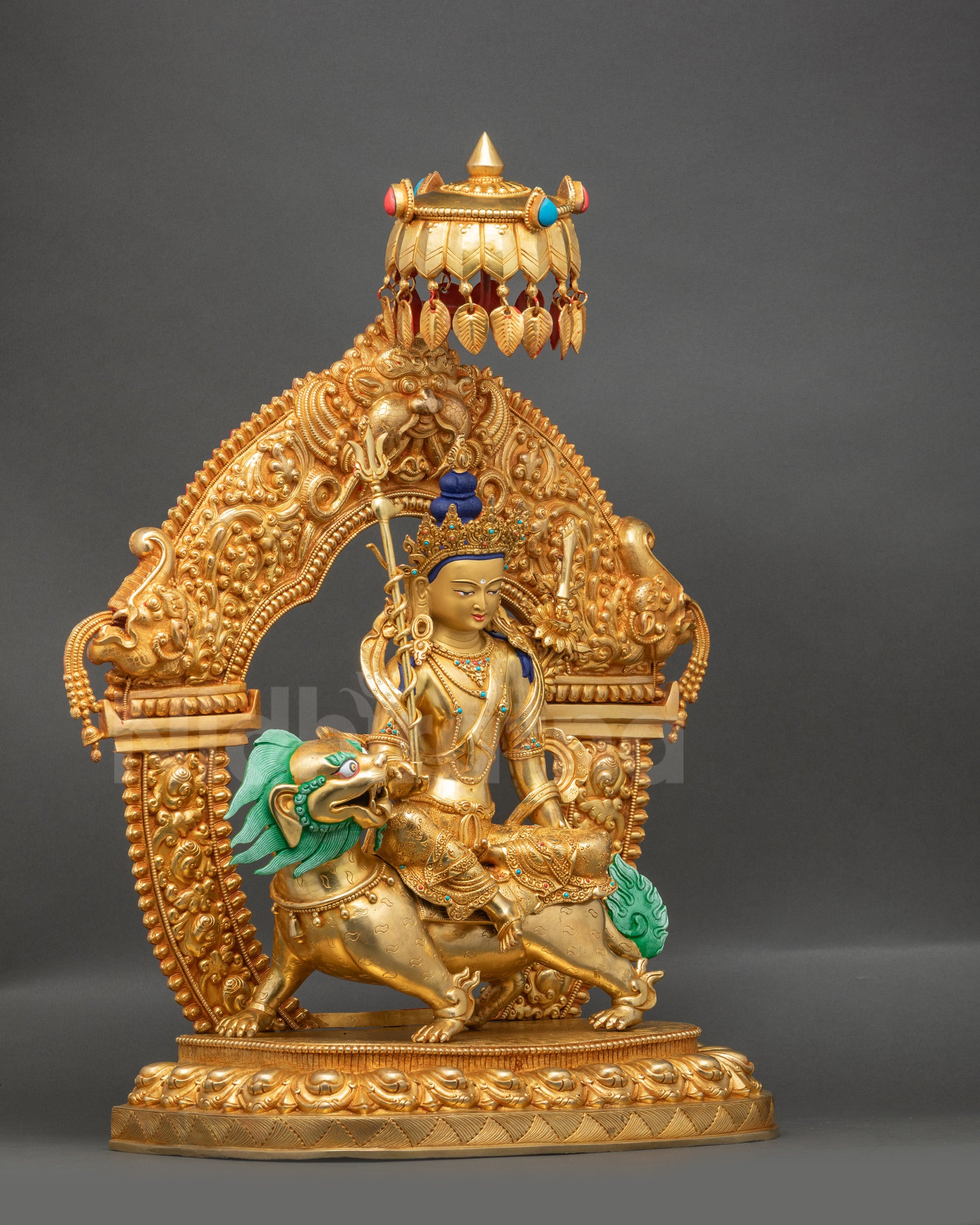 Right-side view of Simhada Chenrezig seated on Snow Lion with lotus seat
