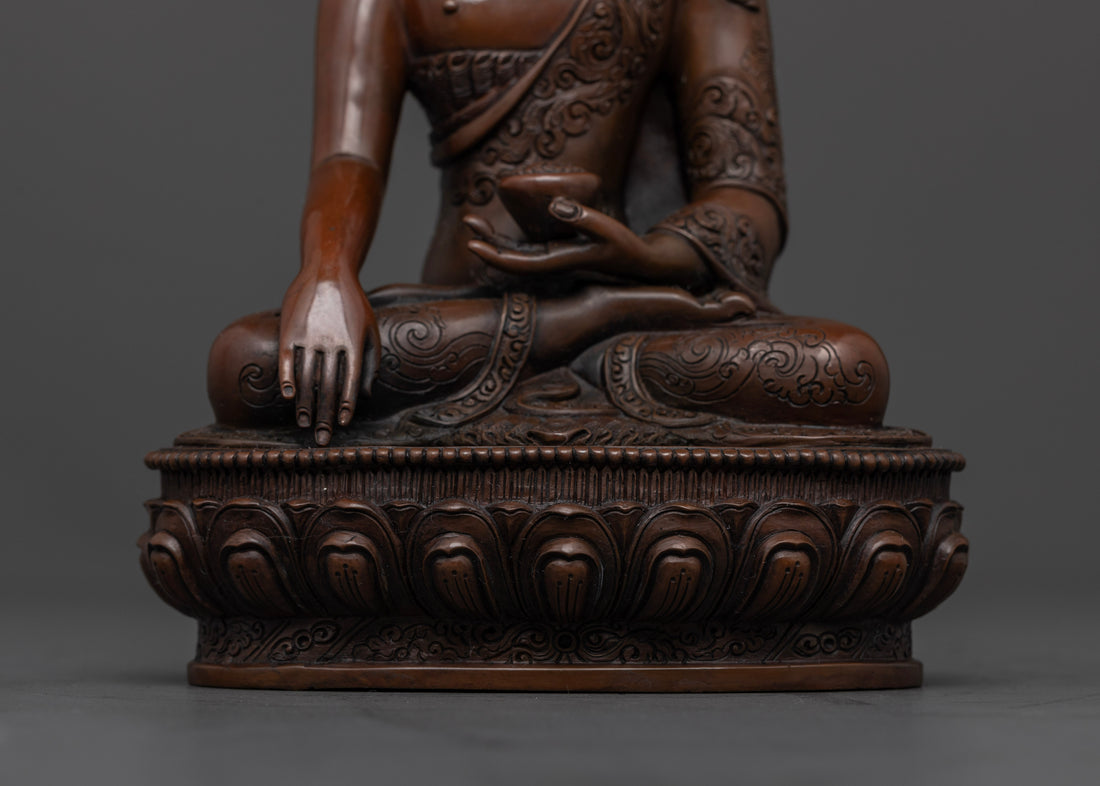 Shakyamuni Buddha Statue: Icon of Compassion