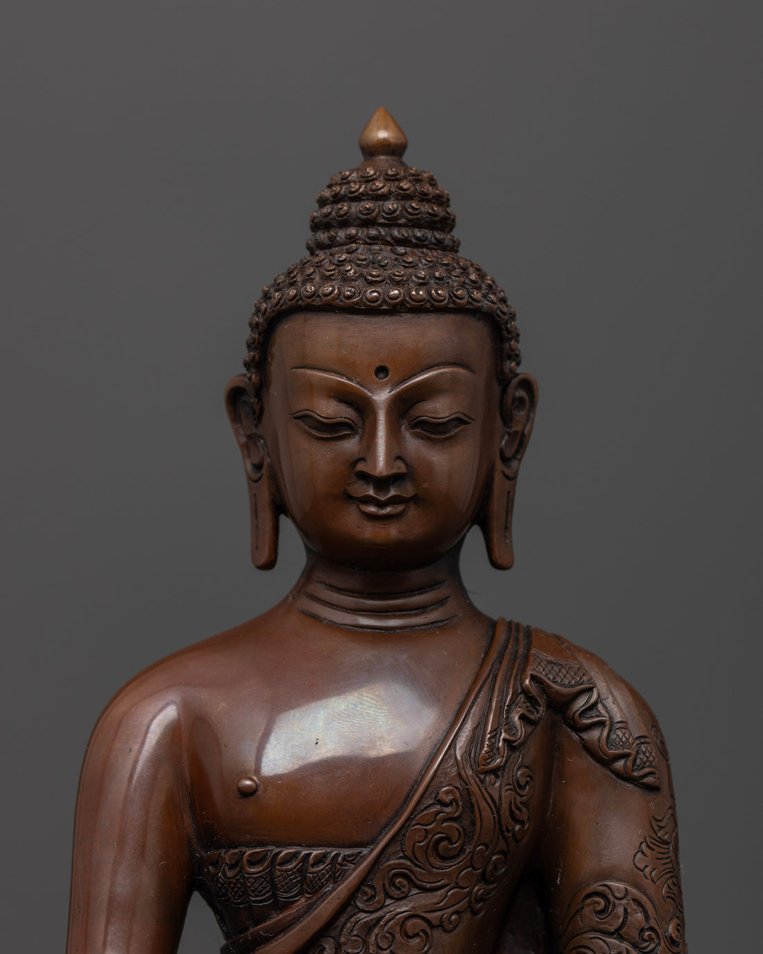 Shakyamuni Buddha Statue: Icon of Compassion