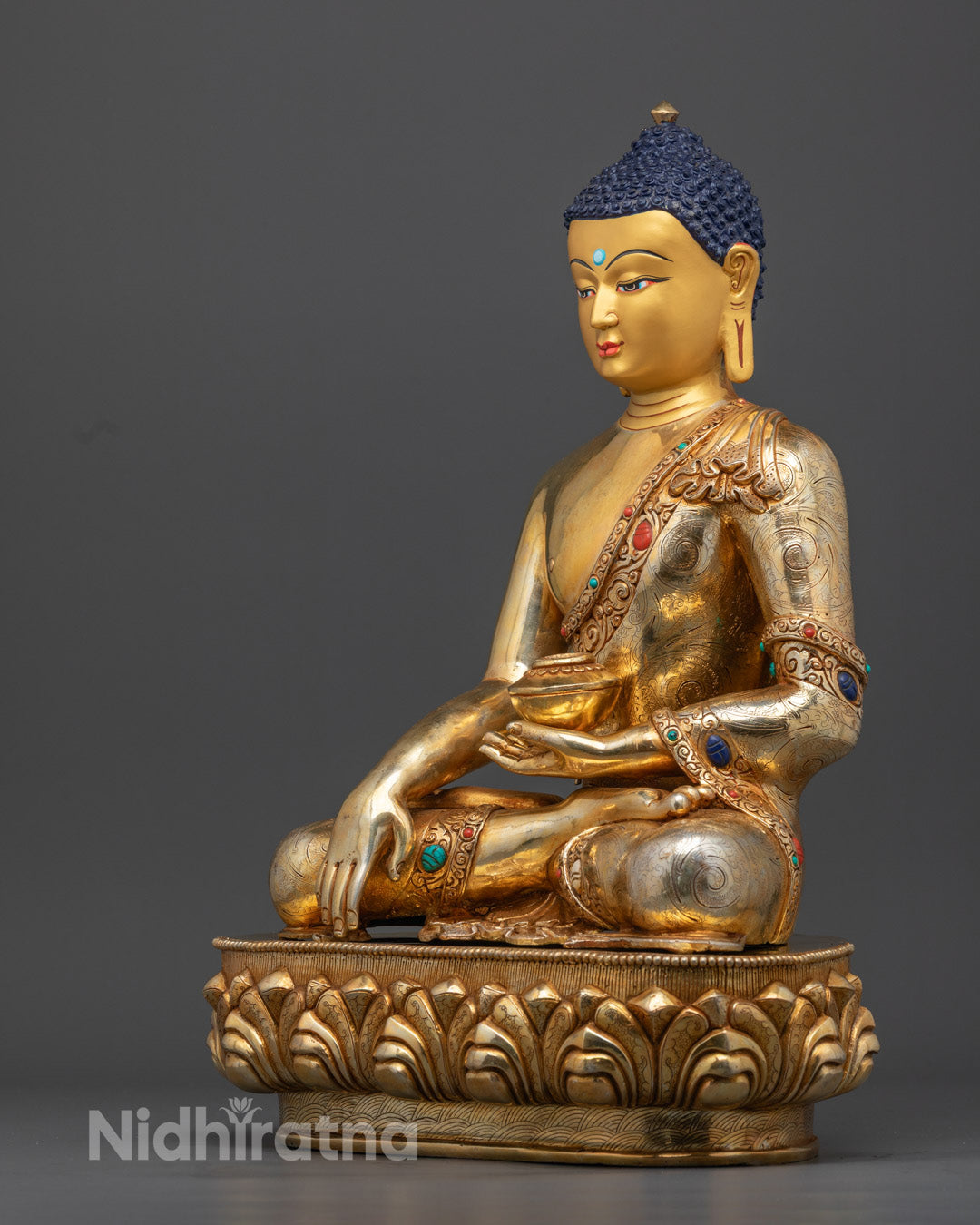Nepalese Shakyamuni Buddha Statue | Gold Face