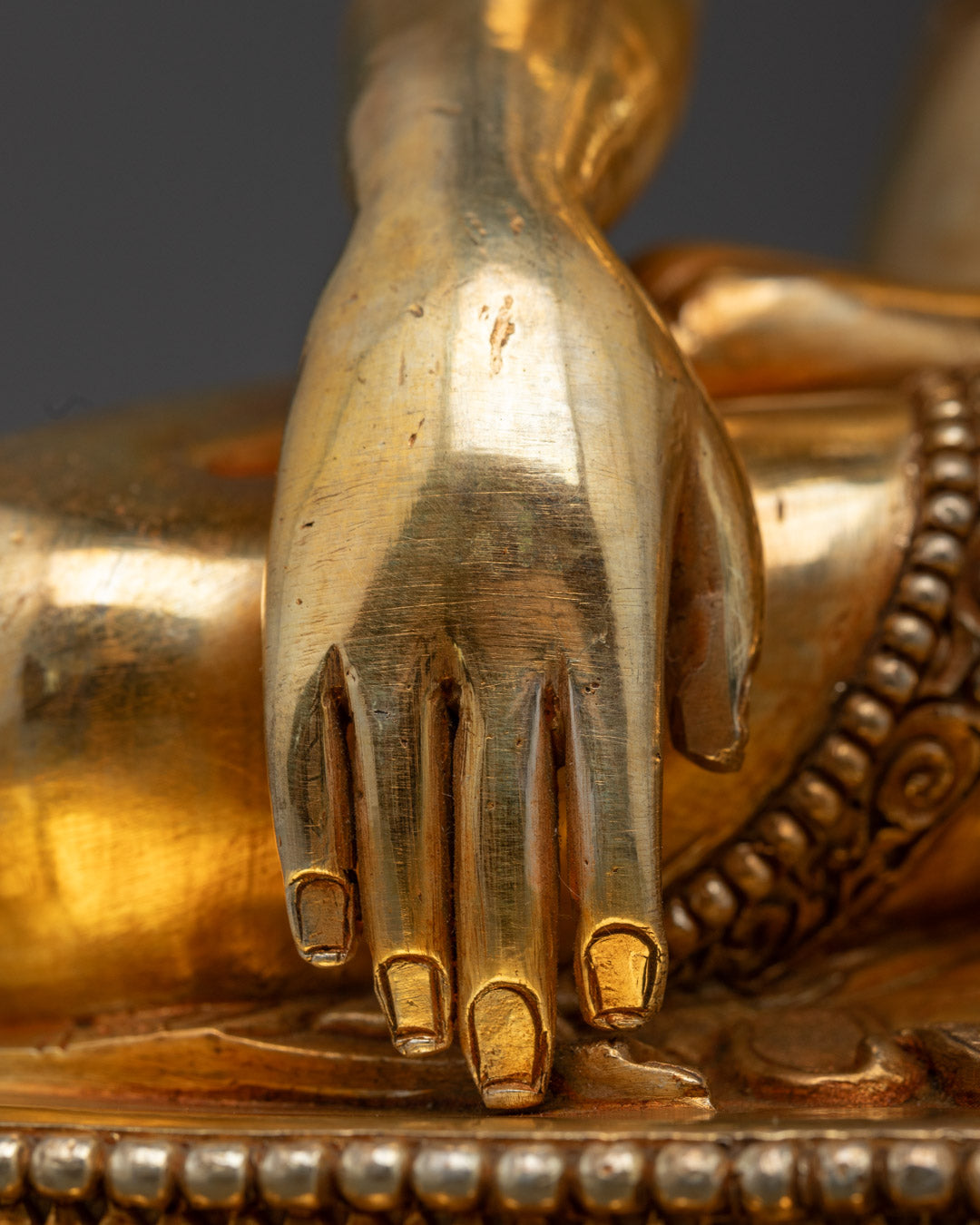 Golden Shakyamuni Buddha Statue | Enlightened Buddha