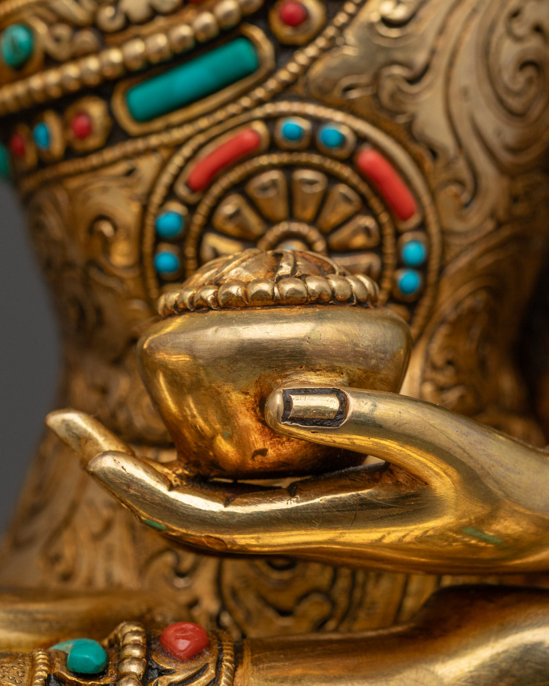 Traditional Hand-carved Shakyamuni Buddha Statue