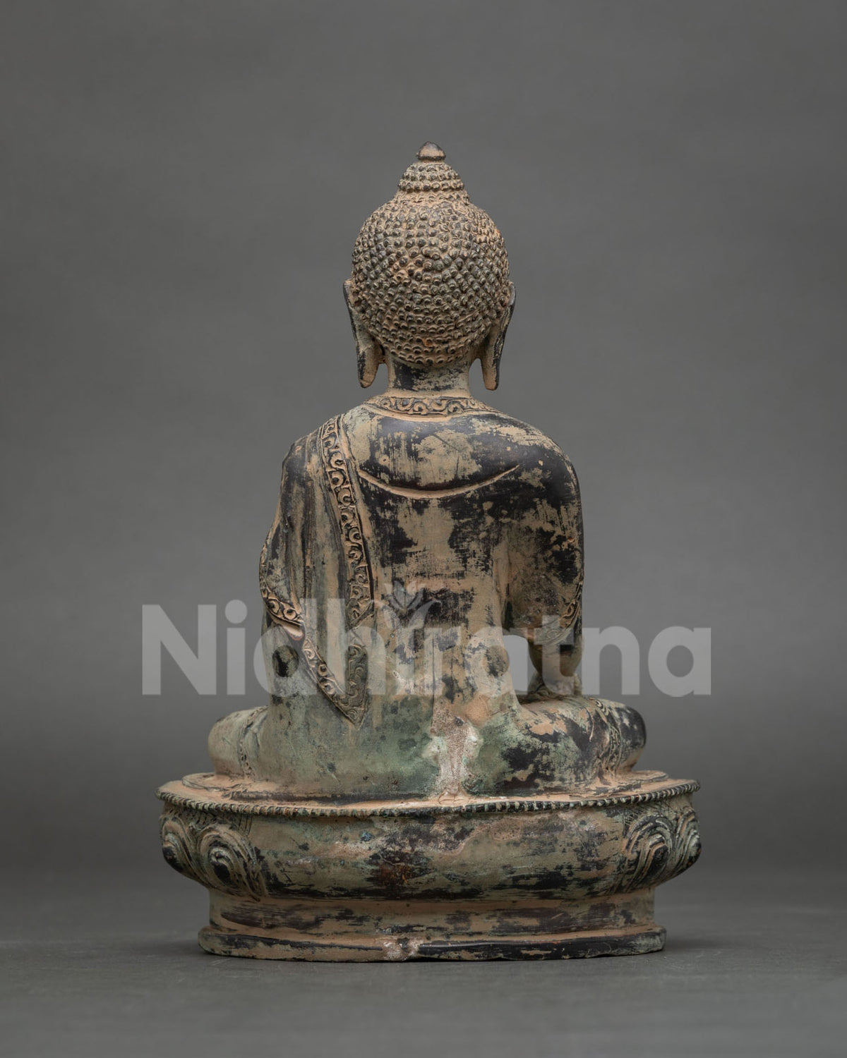 Shakyamuni Buddha Statue – Antique-Finish Oxidized Copper Figurine