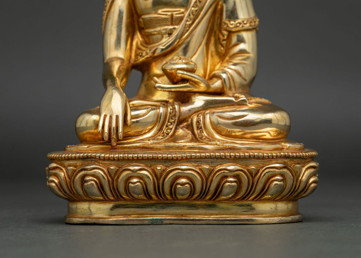 Buddha Shakyamuni Statue