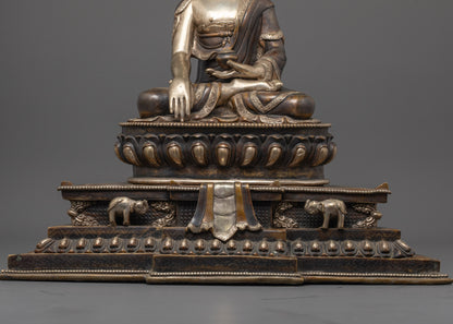 Shakyamuni Buddha with two Disciples Statue