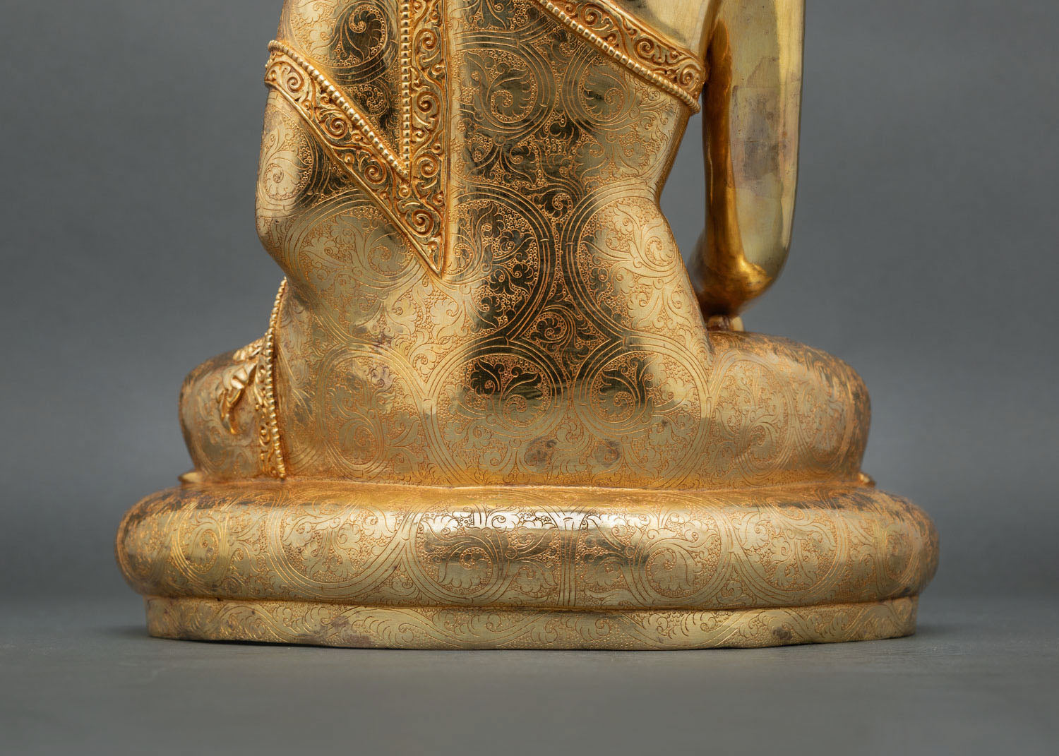 Shakyamuni Buddha Statue | Zen Decor for Peace & Harmony