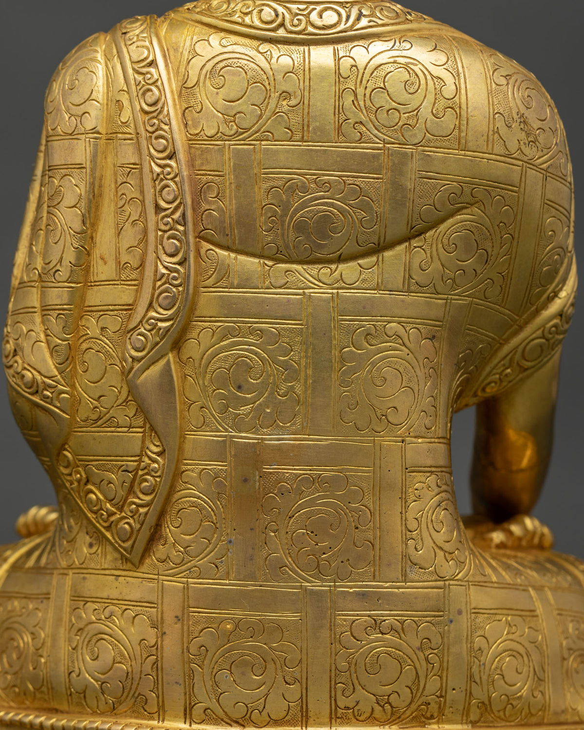 Historical Siddhartha Gautama Statue | Traditional Buddhist Artwork