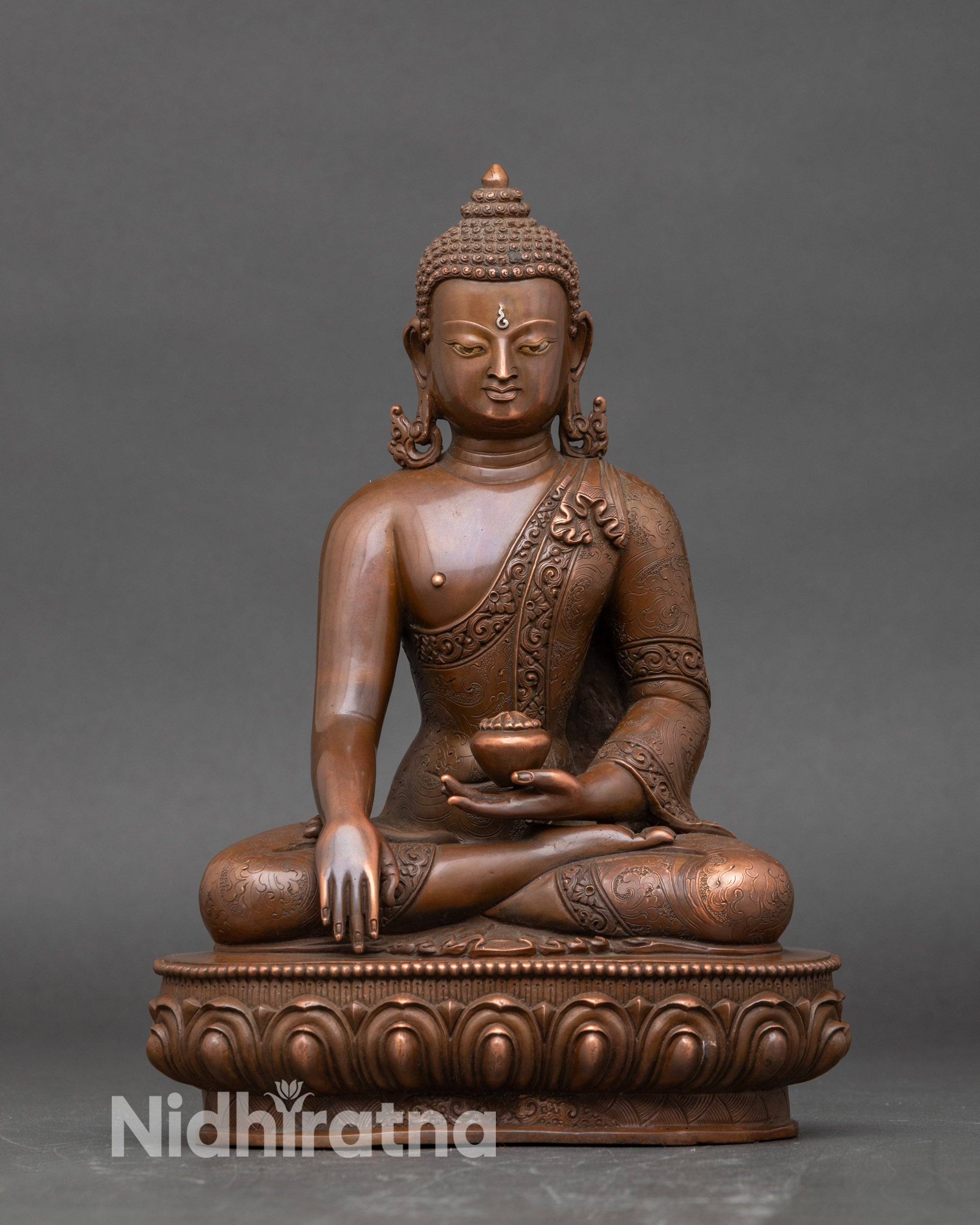 Shakyamuni Buddha statue handcrafted in Nepal, Himalayan Buddhist meditation art