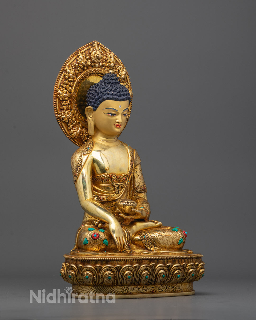 Majestic Gautama Buddha Sculpture | Traditional Himalayan Ancient Art