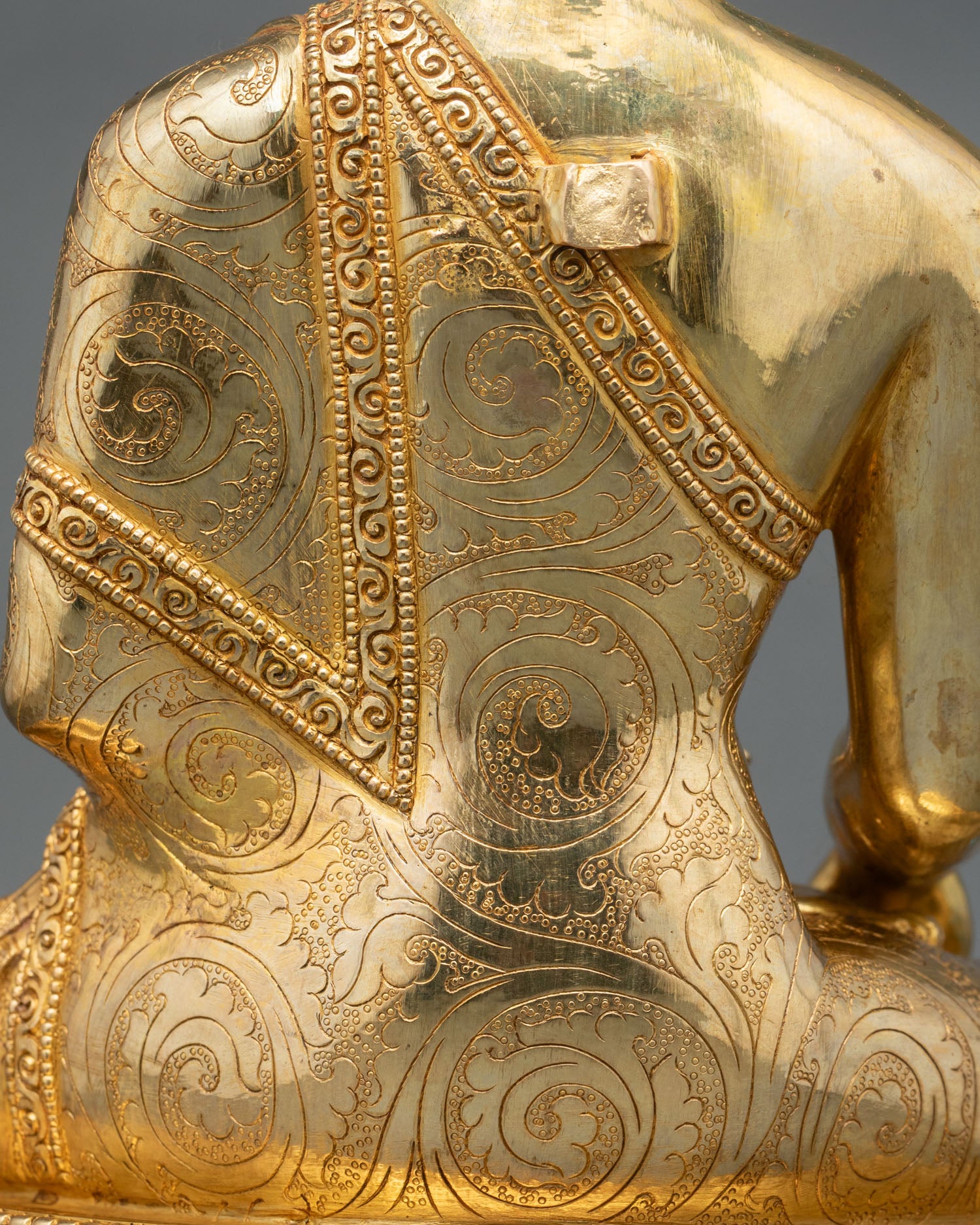 Shakyamuni Buddha Statue with Traditional Nepalese Artistry