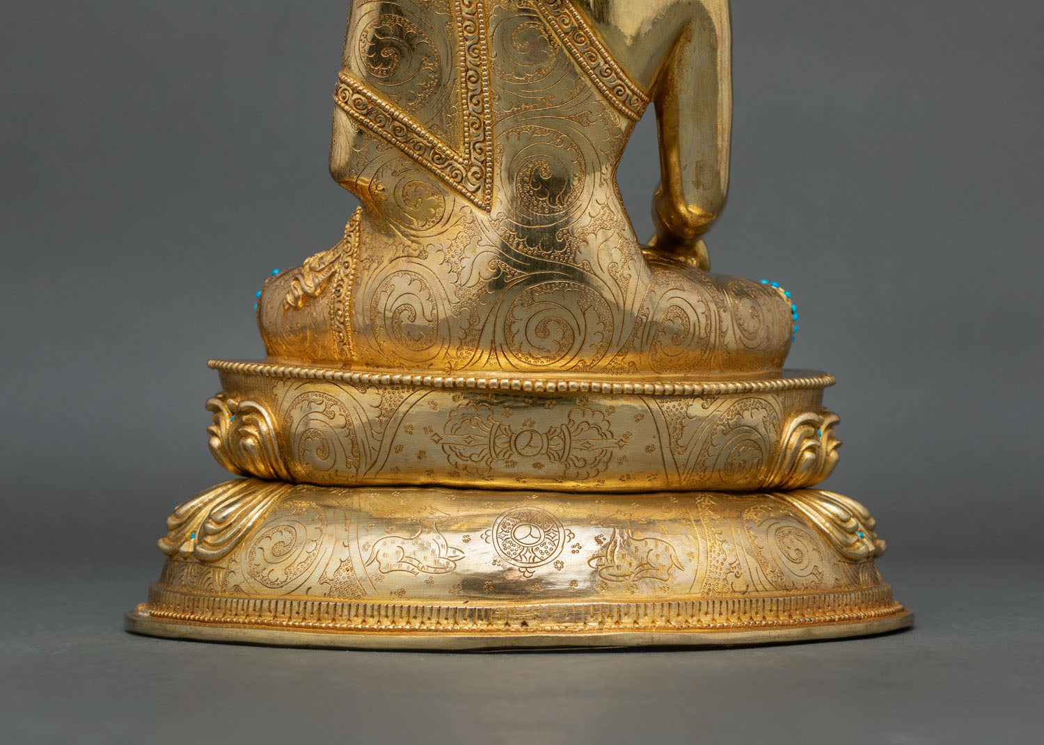 Shakyamuni Buddha Statue with Traditional Nepalese Artistry