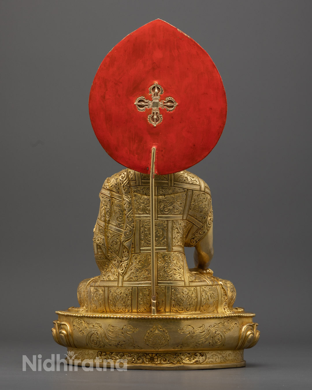 The Shakyamuni Buddha Statue for Buddhist Shrine