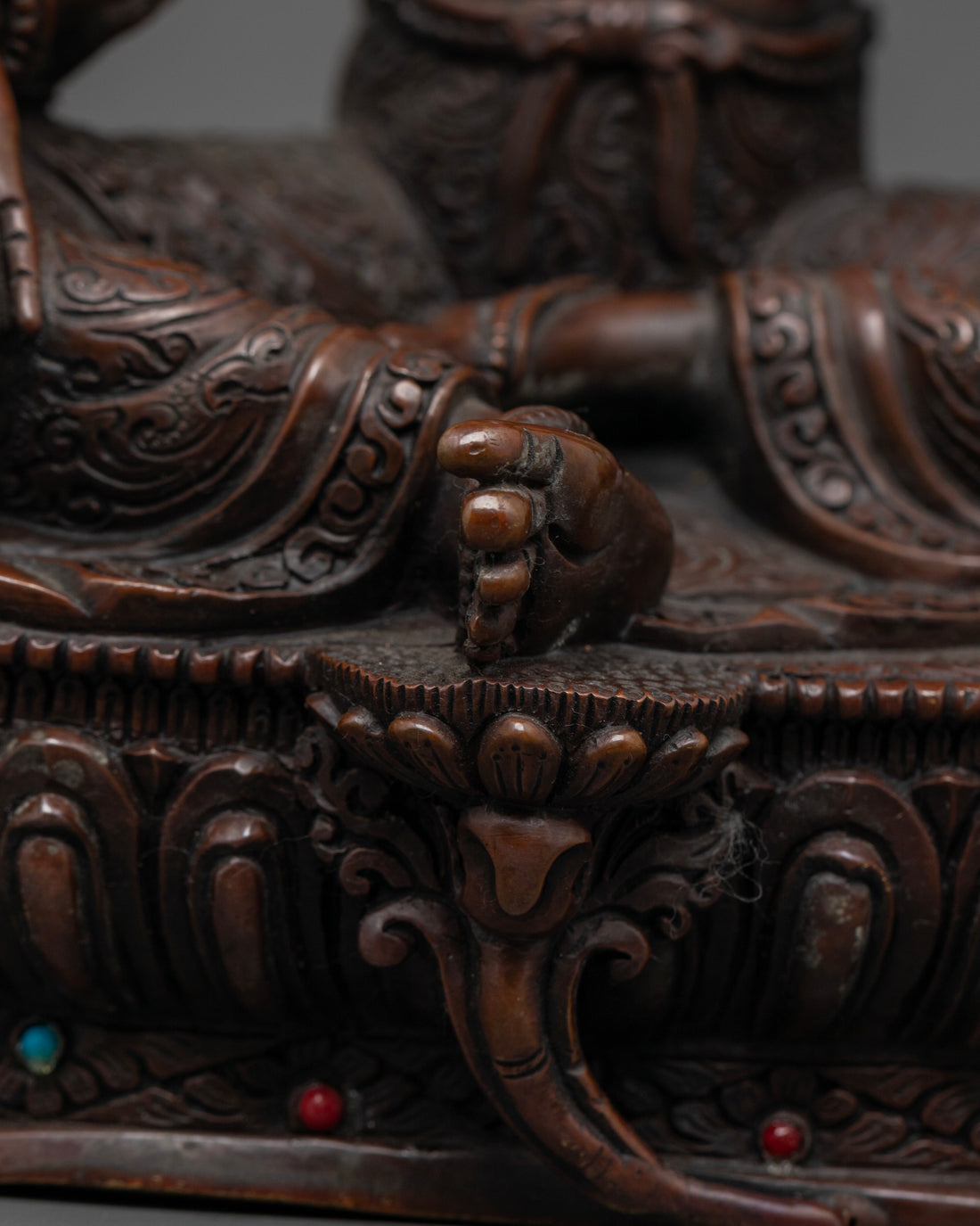 Oxidized Green Tara Statue: Perfect for Meditation