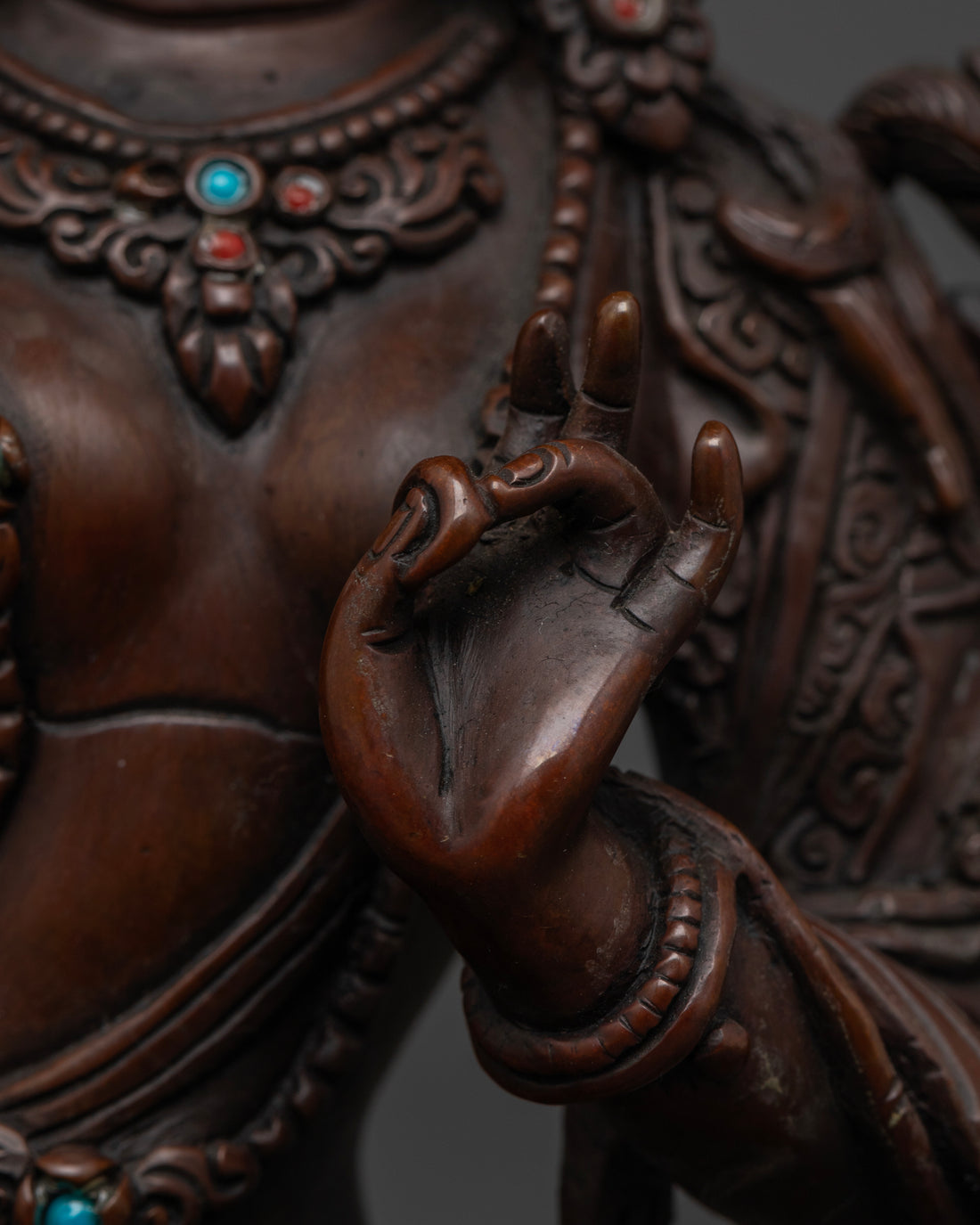 Oxidized Green Tara Statue: Perfect for Meditation