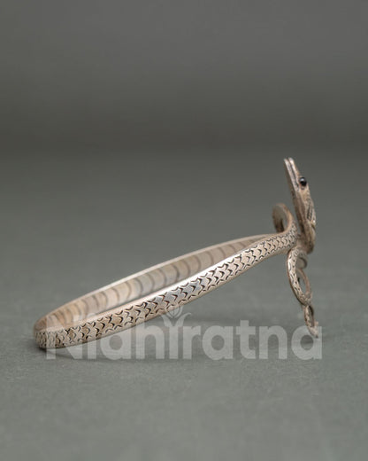 Snake Design Bracelet | Elegant Himalayan Craftsmanship
