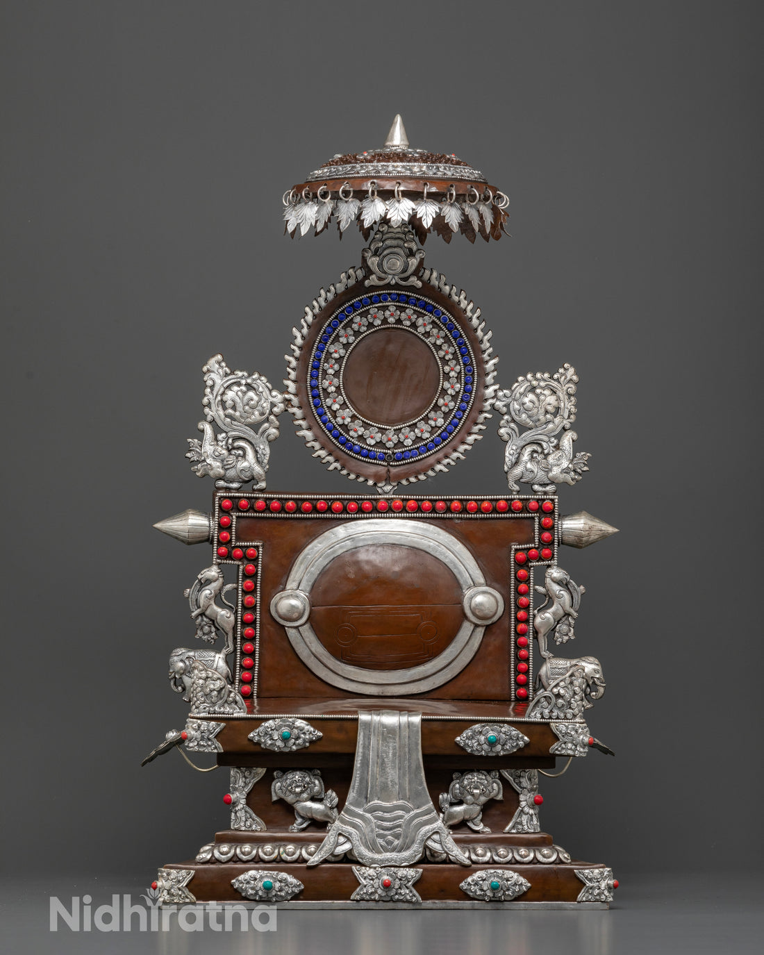 The Regal Oxidized Throne: A Symbol of Abundant Blessings