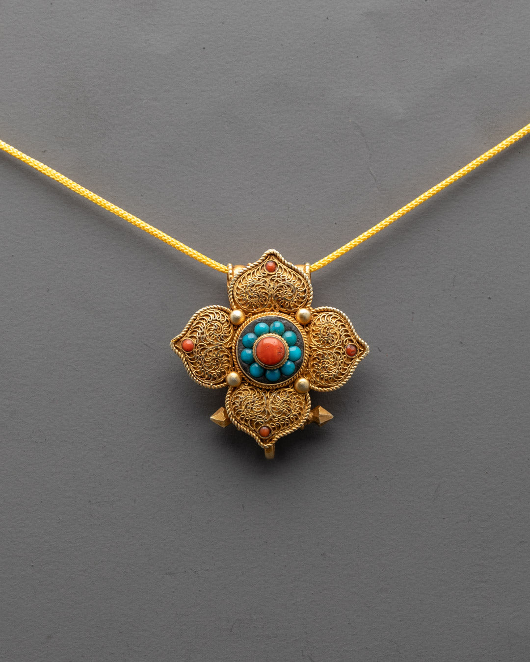 TIbetan Locket | Gold-Plated Tibetan Spiritual Amulet