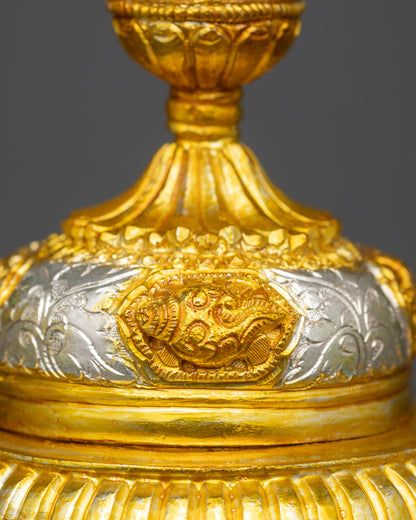 Top view Neshi rice pot rim and snug-fitting lid for sacred rice offerings