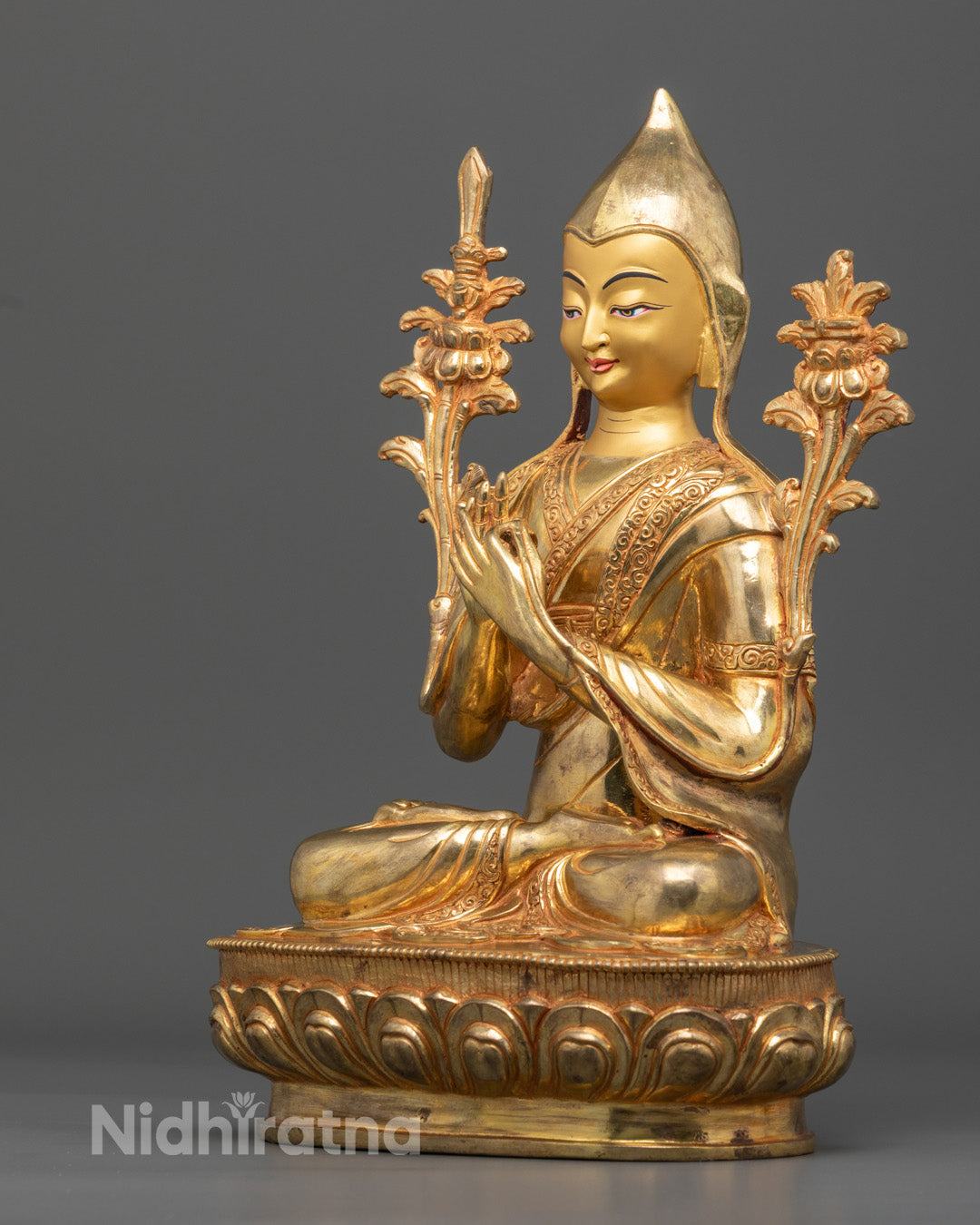 Guru Tsongkhapa with Disciples Statues