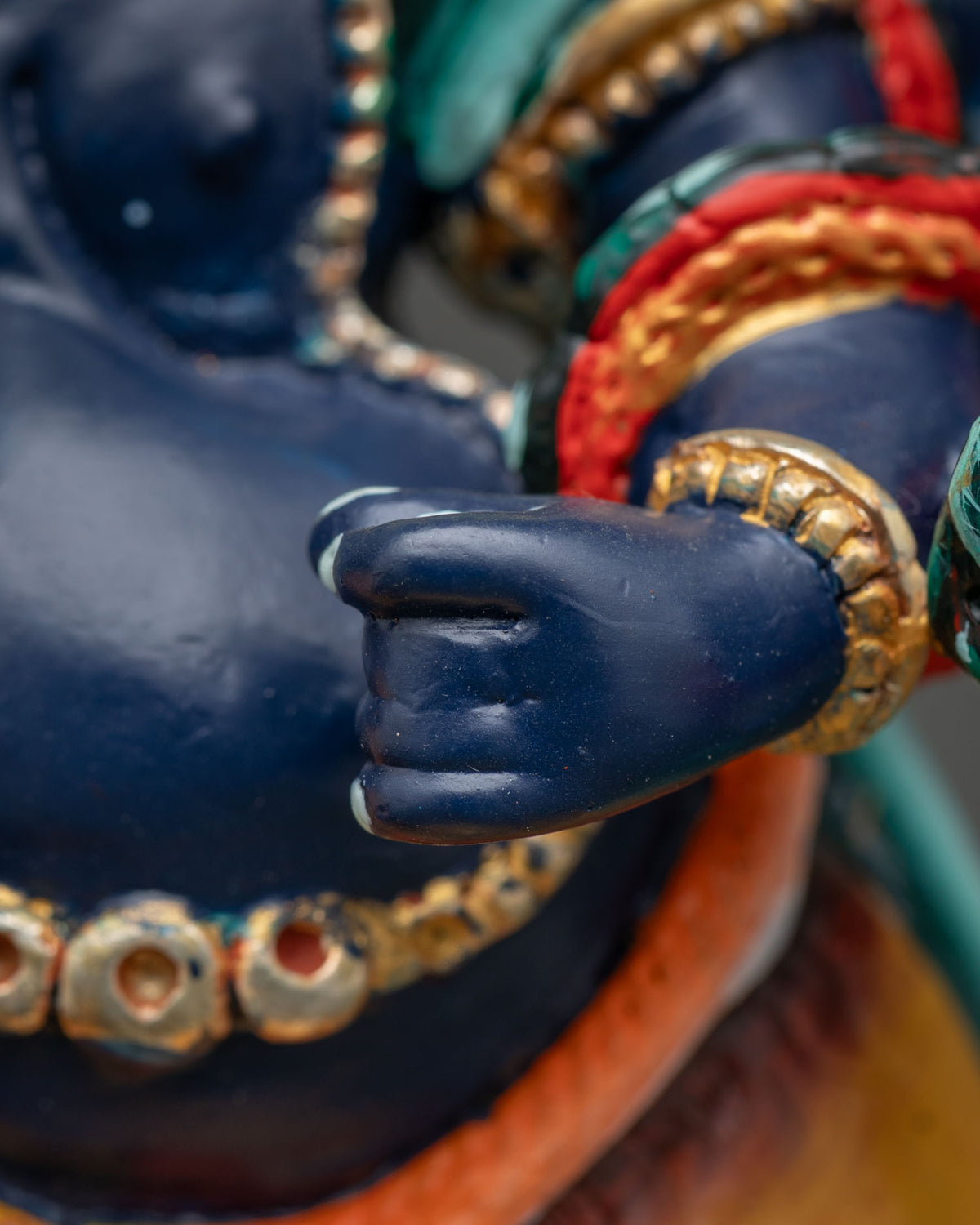 Uchusma Statue