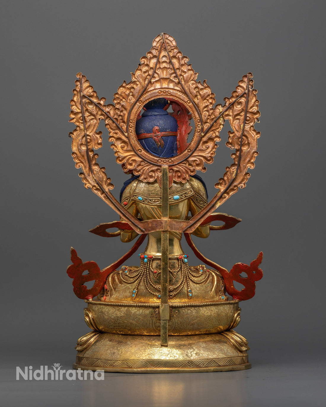 The Divine Vajra: Vajradhara's Path to Enlightenment